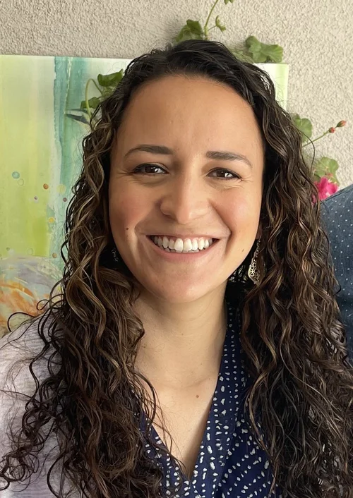 Portrait of Dr. Ashley Landsman, pediatrician at Poppy Pediatrics